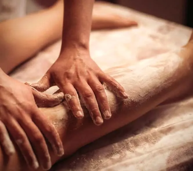 Udvartana Pulvermassage